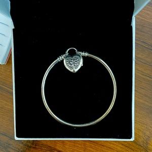 Pandora moments family tree heart padlock bangle
